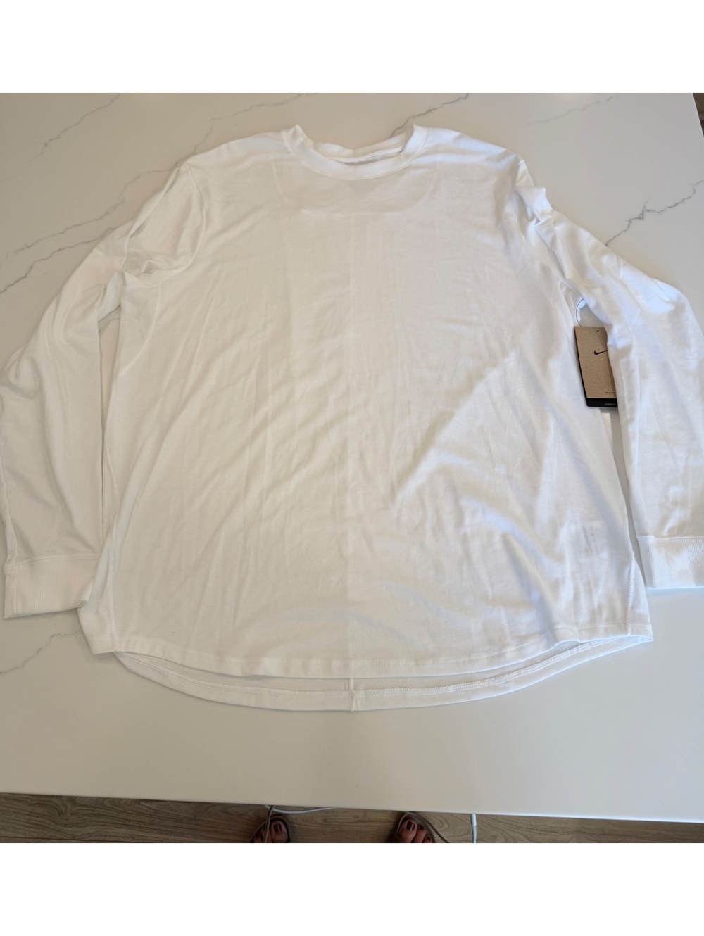 NEW Nike Womans One Training Loose Fit Long Sleeve White Dri-Fit Medium T-Shirt